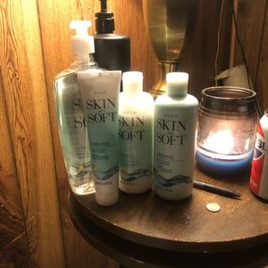 Skin So Soft AVON (4 in set)